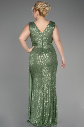 فستان سهرة من الترتر بلا أكمام