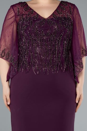 فستان سهرة ميدي بتطريز ناعم