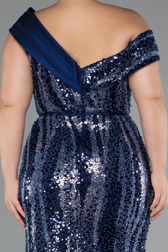 فستان سهرة راقي مطرز بالخرز