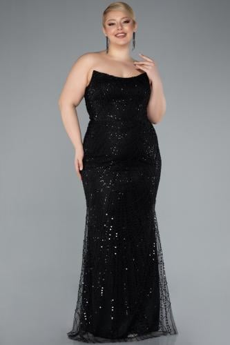 فستان سهرة أنيق مطرز بالخرز