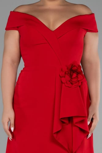 فستان ناعم بقصة رقبة جميلة