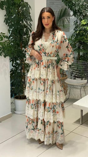 فستان مشجر بحزام وكشكشة ناعمة - مقاس كبير