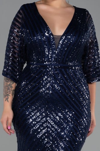 فستان سهرة طويل بالترتر