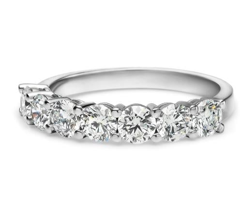 Six diamonds in a row Zircon