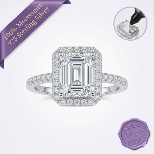 The Juliet Emerald Ring