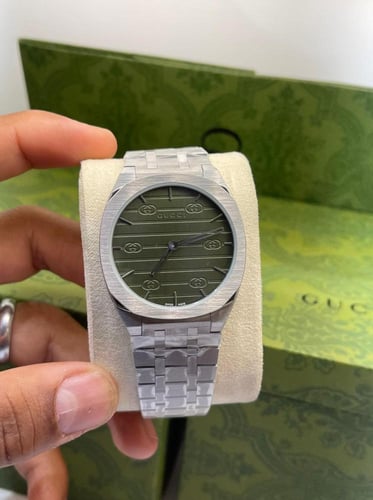 ساعة-GUCCI مينا اسود