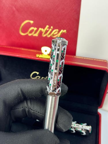 قلم حبر سانتوس دومو دو كارتيه" الجديد