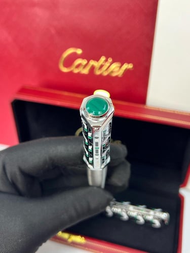 قلم حبر سانتوس دومو دو كارتيه" الجديد