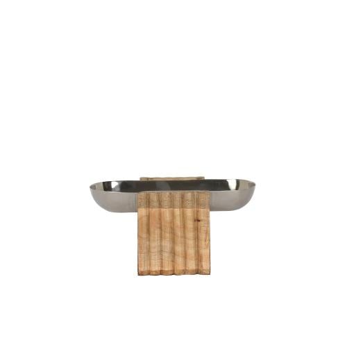 صحن معدن فضي مستطيل بقاعدة خشبية