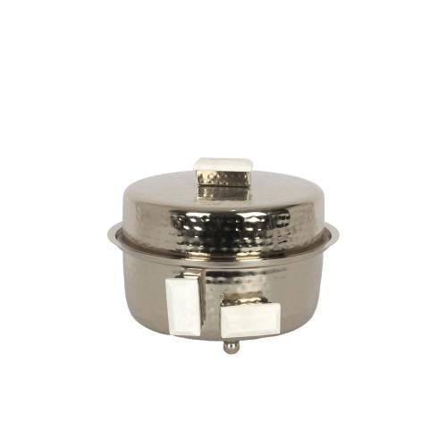 علبة معدن فضي بديكور ابيض