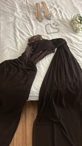 فستان قنوجة