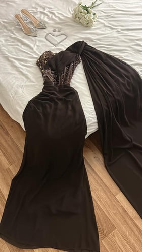 فستان قنوجة