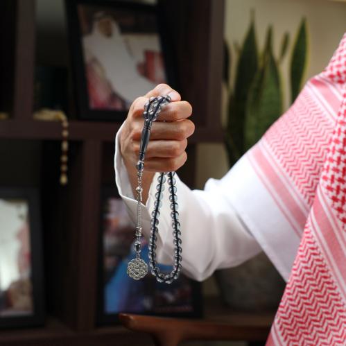 سبحة بكلايت رمادي شفاف بخيط اسود | طربزونة معدنية