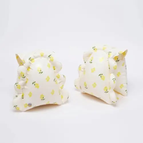 أجنحة سباحة – ميما الجنية