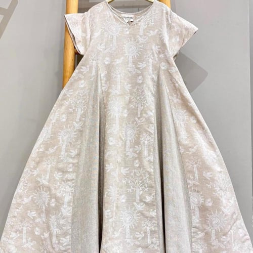 جلابية بيضاء بيج