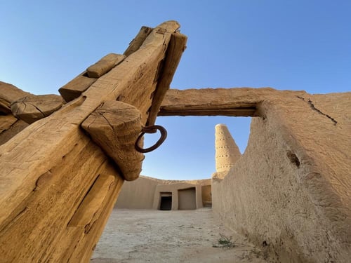لوحات جدارية منوعه من اعمالي في الزخرفة النجدية