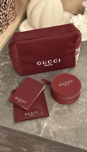 بكج GUCCI شنطة ميكب وشنطة اكسسوارات ومرايا مع الدس...