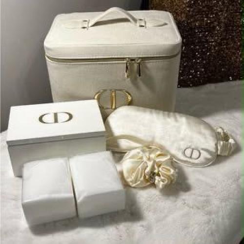 بكج DIOR
