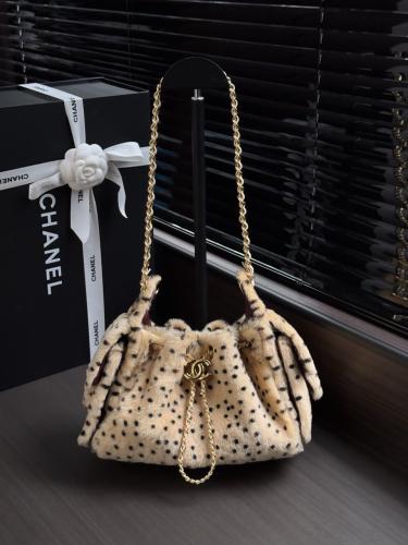 Chanel mini handbg