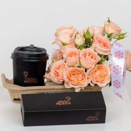باقة ورد مع قهوة فاخره