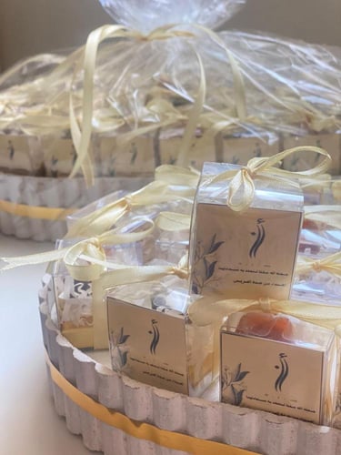 توزيعات مستكة بروائح مختلفة واشكال مختلفة الحبة /...