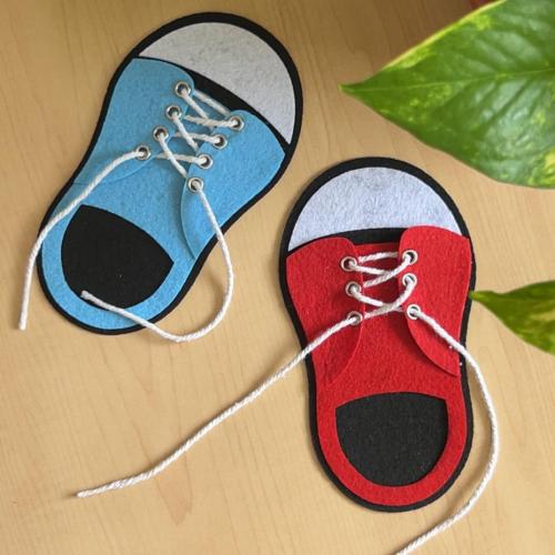 منتسوري ربط الحذاء