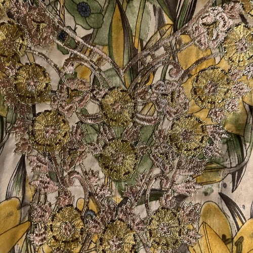 مخور للام وبنتها