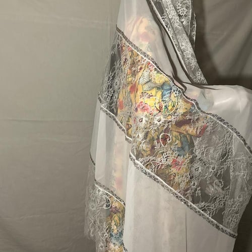 شيلة ملكية دانتيل