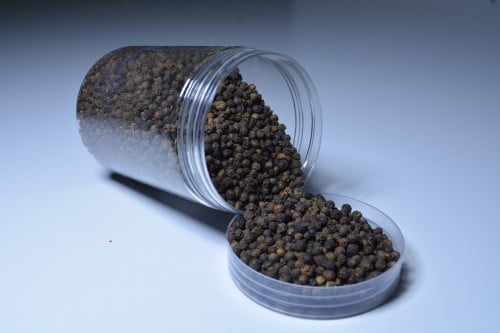 علبة فلفل اسود حب