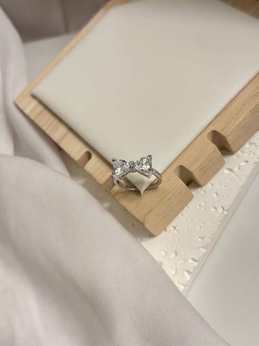 خاتم فيونكه كريستالي