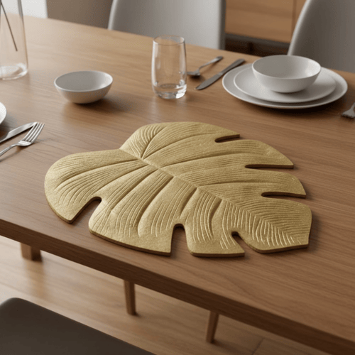 لباد طاولة ذهبي