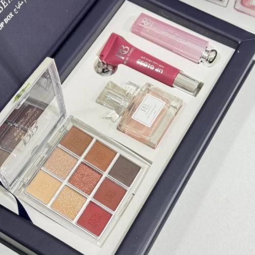 ريل بيوتي مجموعة المكياج مع عطر المميزة للإهداء -...