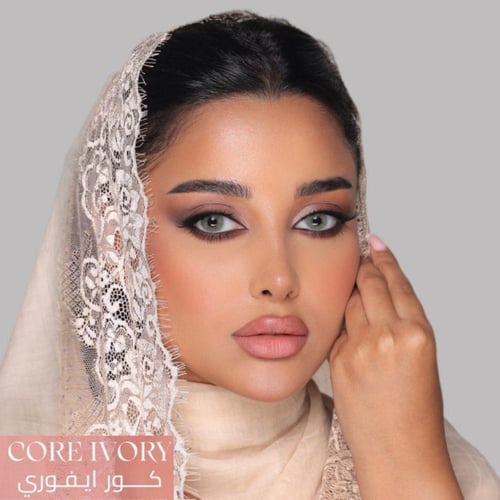 عدسات ناتشورال