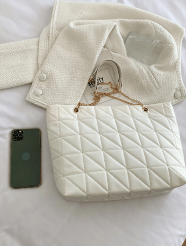 حقيبة يد نسائية