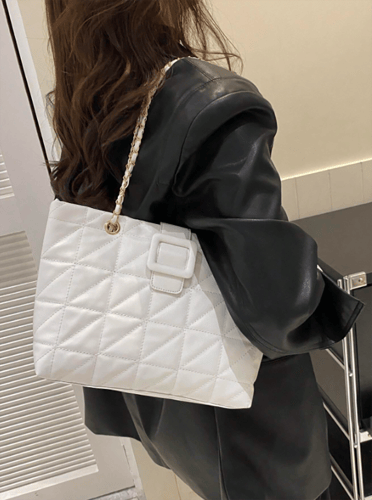 حقيبة يد نسائية