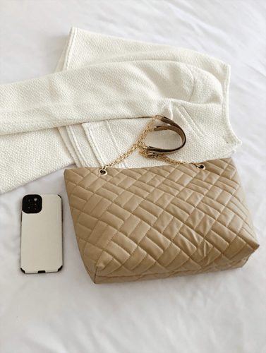 حقيبة يد نسائية