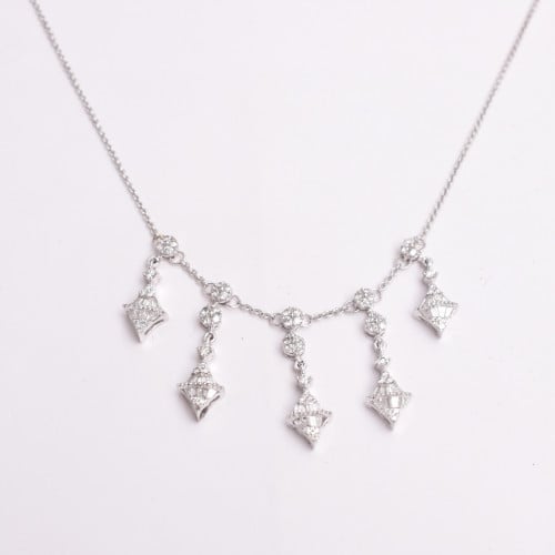 عقد الماس -وزن ذهب 0.5-وزن الماس 0.68-عيار 18