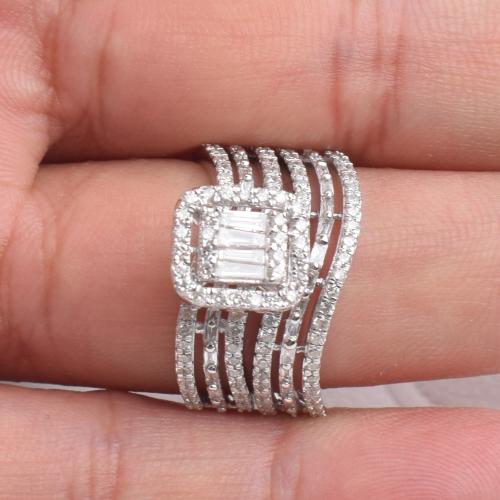 خاتم تونيز الماس -وزن ذهب 0.5-وزن الماس 1.28 -عيار...