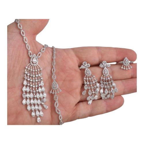 طقم ذهب - الوزن 25.38- عيار 18