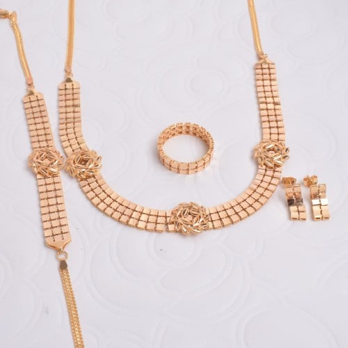 طقم ذهب - الوزن 40.46 G- عيار 21