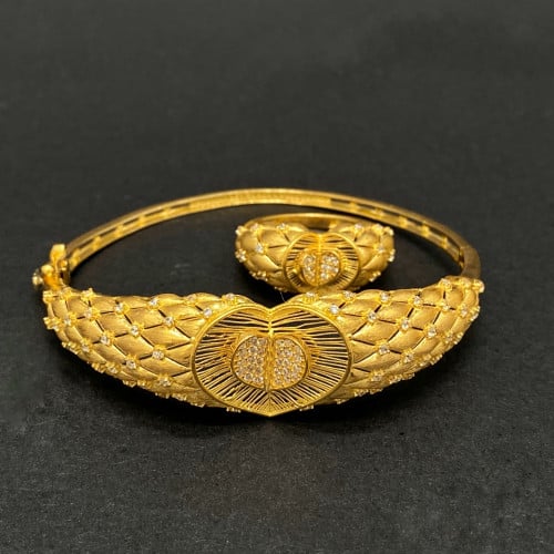 سواره وخاتم ذهب