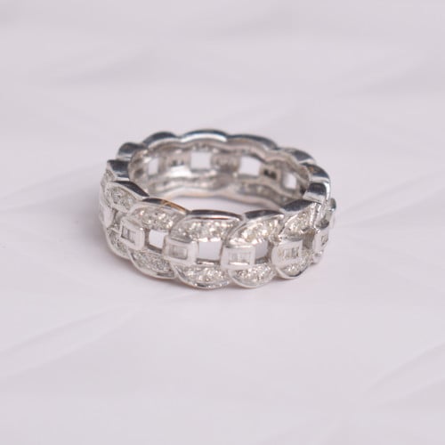 دبلة الماس -وزن ذهب 0.5-وزن الماس 0.80-عيار 18