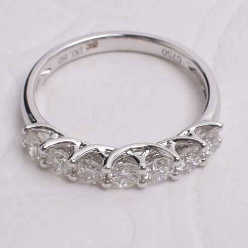 خاتم الماس -وزن ذهب 0.5-وزن الماس 0.800-عيار 18