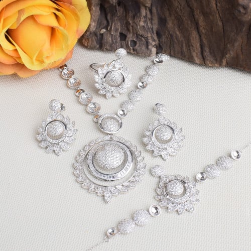 طقم ذهب - وزن ذهب 34.5- عيار18