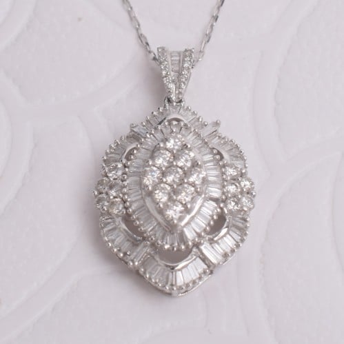 عقد الماسG4.03-D1.205-18K