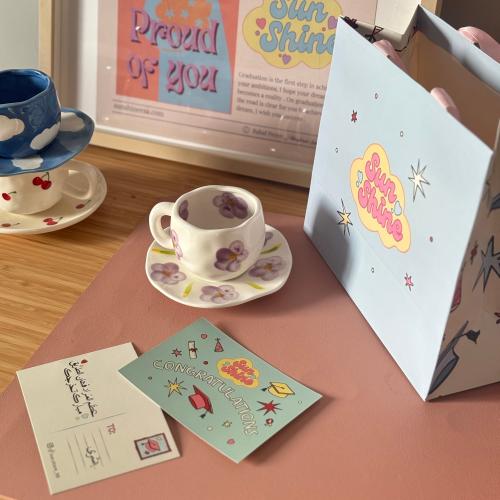 كوب التخرج الاقحوان