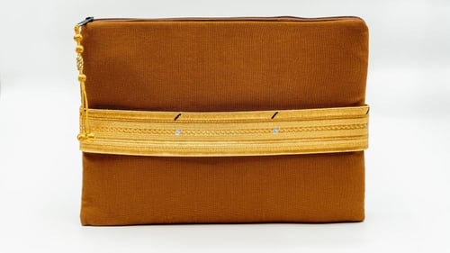 حقيبة البشت الحساوي