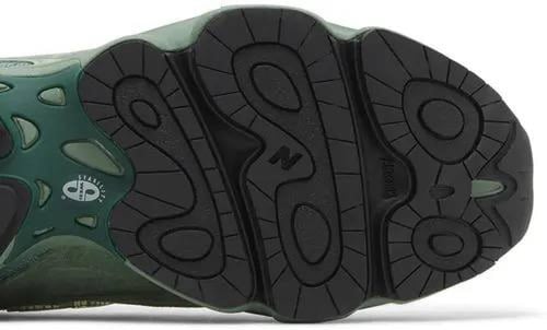 Tan PinkNew Balance 1000