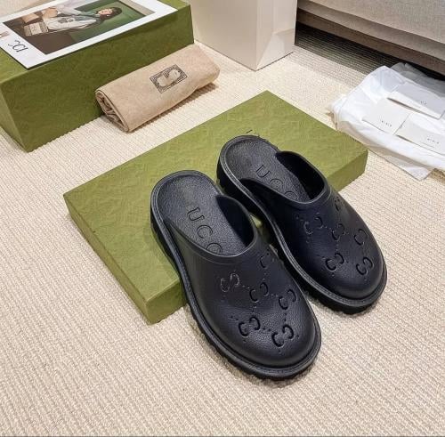 Black Gucci slipper