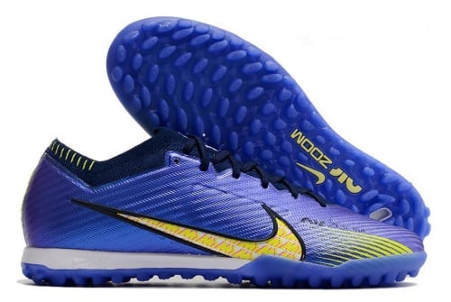 جزمة كرة قدم Nike